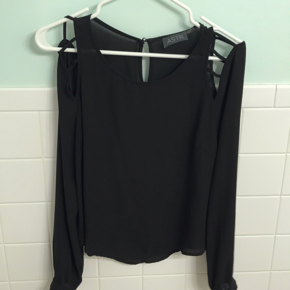 Beautiful black blouse!